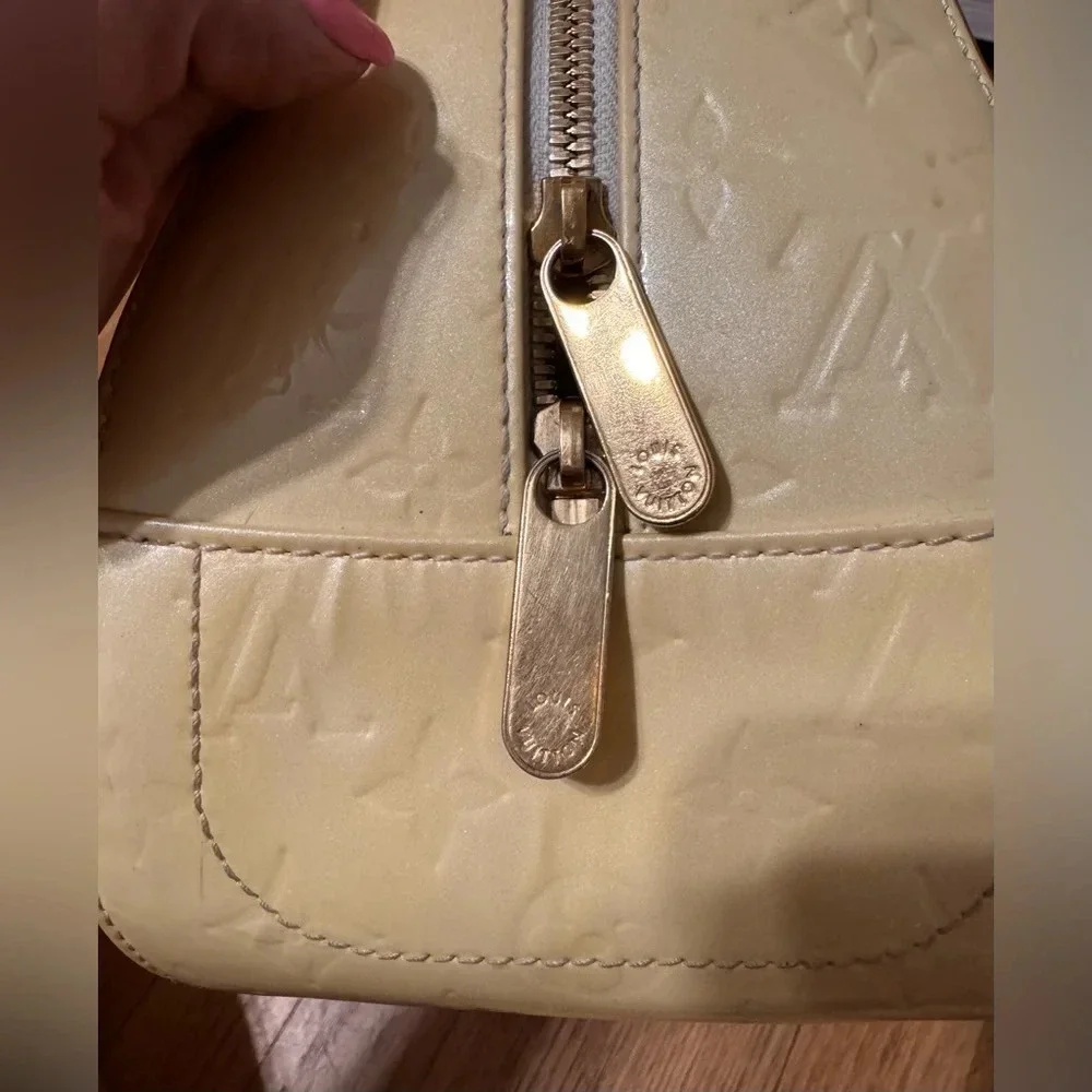 Louis Vuitton Monogram Vernis Summit Drive
